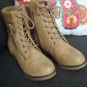 BAMBOO Ankle Boots in Women, size 7.5